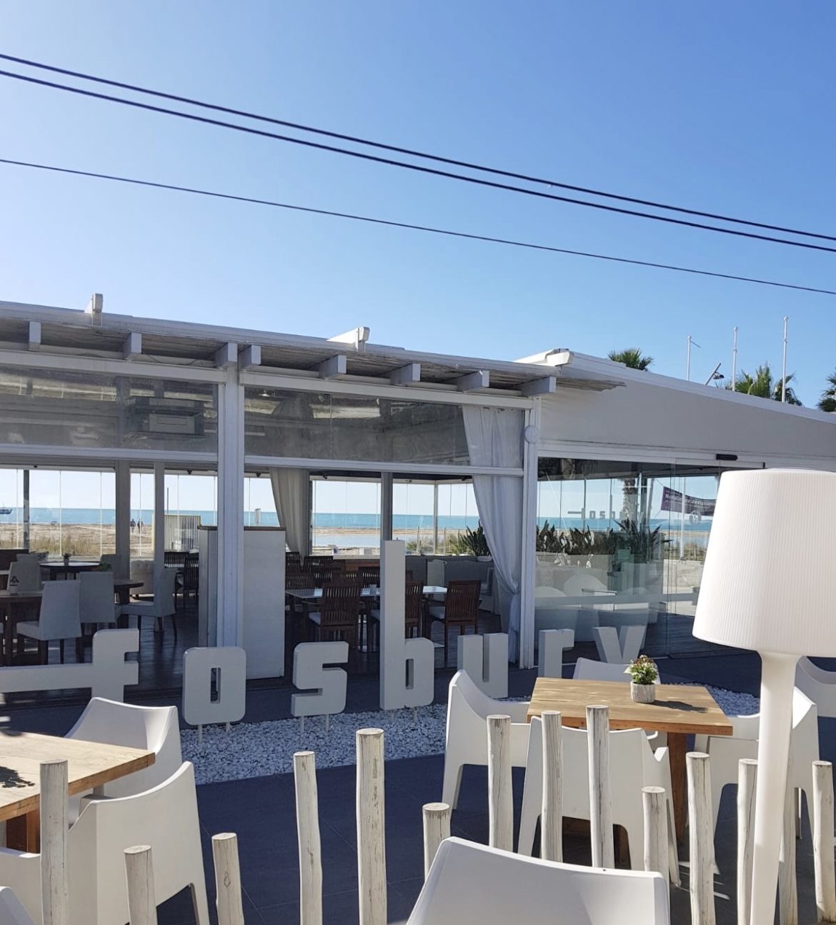 579b5bfc-974e-48fb-8602-c696a4170c90 espacio exterior para celebrar tu evento